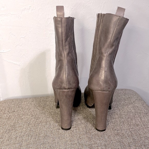 Dolce Vita gray boots, size 7 1/2. - Picture 3 of 10